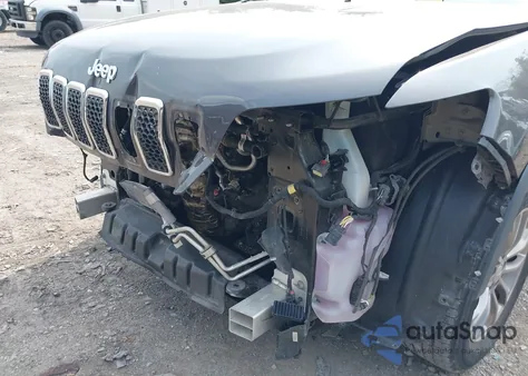 2019 Jeep Cherokee Latitude Plus 4X4 from USA, damaged, VIN 1C4PJMLX0KD271468